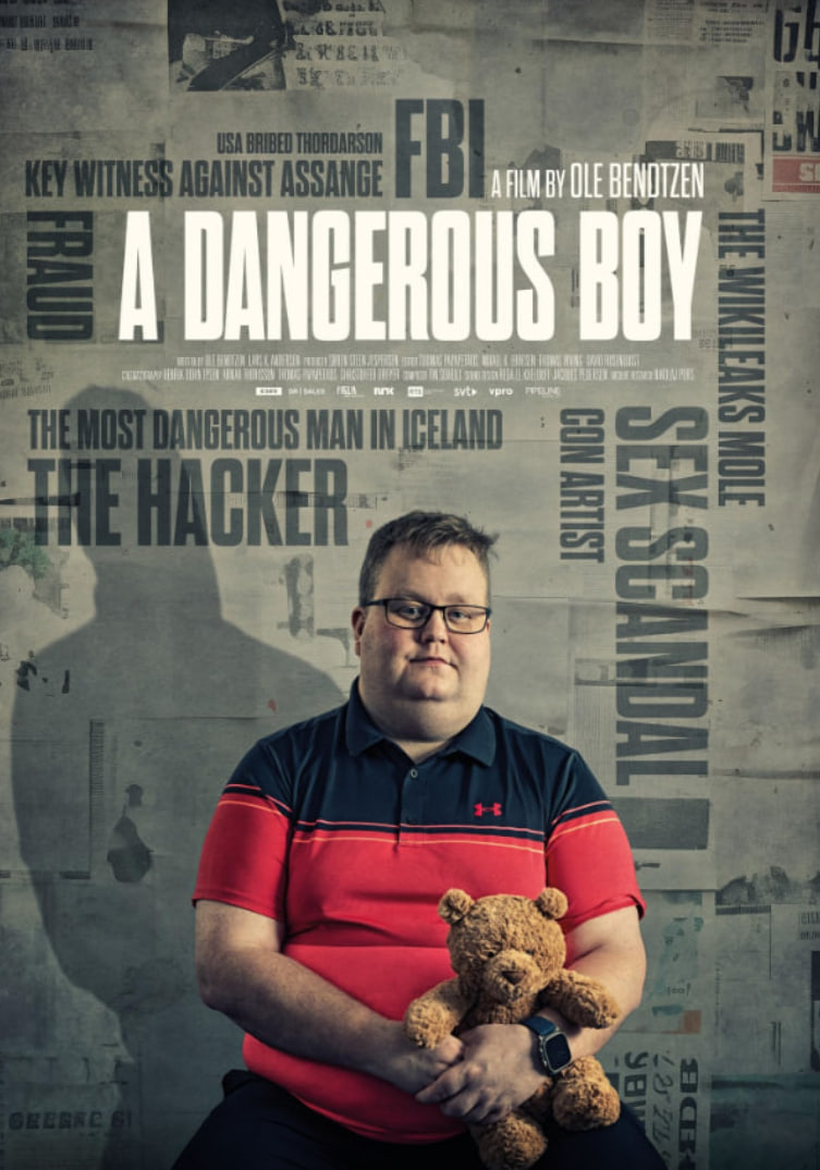 成为 FBI 间谍的男孩西吉